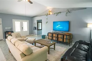 11 Sweet Bay Dr, Palm Coast, FL 32137 - Photo 9