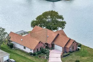 10 Castle Ct, Palm Coast, FL 32137 - Photo 1