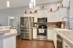 56 Brownstone Ln, Palm Coast, FL 32137 - Photo 7