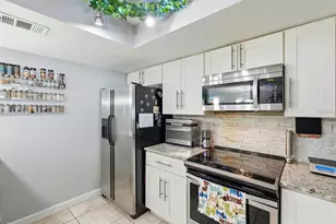 934 Wilmington Dr, Deltona, FL 32725 - Photo 11