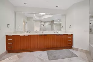 231 Riverside Dr, Daytona Beach, FL 32117 - Photo 11