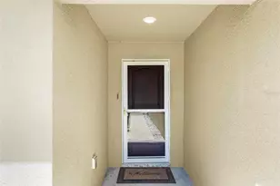 9 Waldron Pl, Palm Coast, FL 32164 - Photo 5