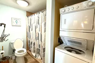 423 Mariner Dr, Tarpon Springs, FL 34689 - Photo 21