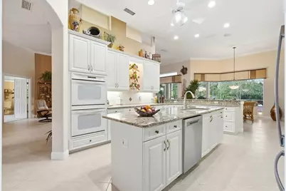 18 Lakeview Lane, Palm Coast, FL 32137 - Photo 13