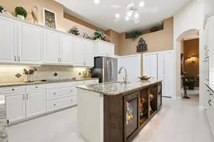 18 Lakeview Ln, Palm Coast, FL 32137 - Photo 11