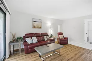 31 Oxford Ln, Palm Coast, FL 32137 - Photo 9