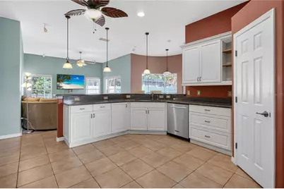 18 Lewiston Court, Palm Coast, FL 32137 - Photo 5