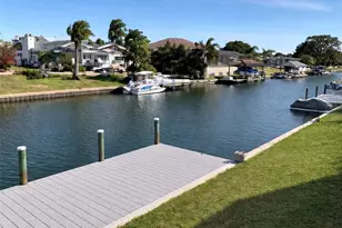 1 Cloverdale Ct S, Palm Coast, FL 32137 - Photo 3