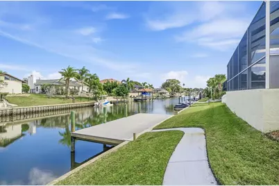 1 Cloverdale Court S, Palm Coast, FL 32137 - Photo 5