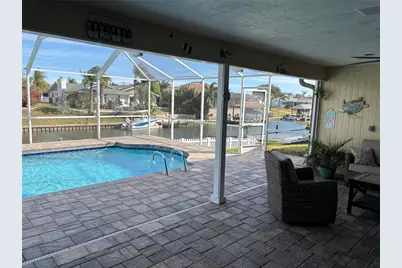 1 Cloverdale Court S, Palm Coast, FL 32137 - Photo 7