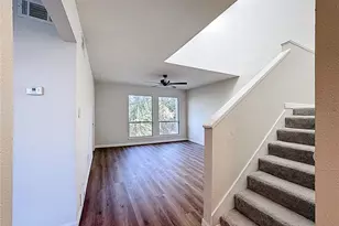 4445 Rayfield Dr, Sarasota, FL 34243 - Photo 11