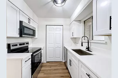 4445 Rayfield Drive, Sarasota, FL 34243 - Photo 15