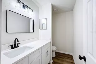 4445 Rayfield Dr, Sarasota, FL 34243 - Photo 25