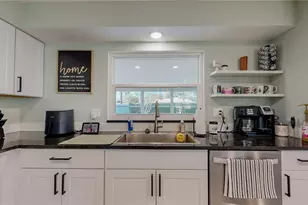 142 Foster Ln, Palm Coast, FL 32137 - Photo 9