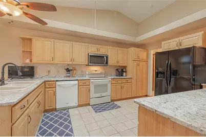 27 Cherrytree Court, Palm Coast, FL 32137 - Photo 9