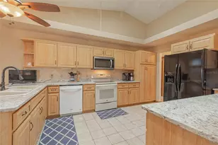 27 Cherrytree Ct, Palm Coast, FL 32137 - Photo 9