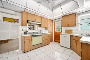 918 N Wild Olive Ave, Daytona Beach, FL 32118 - Photo 11