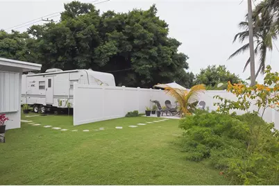 3115 NW 82nd Street, Miami, FL 33147 - Photo 27