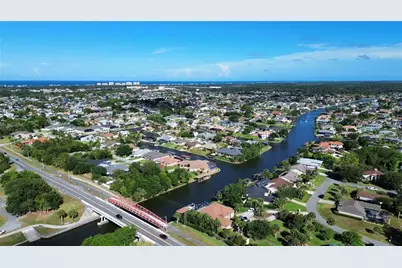 252 Coral Reef Court N, Palm Coast, FL 32137 - Photo 5