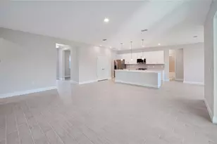 28 Eastmoor Ln, Palm Coast, FL 32164 - Photo 9