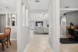 39 Princess Dolores Ln, Palm Coast, FL 32164 - Photo 11