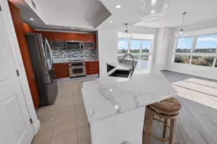 241 Riverside Dr, Daytona Beach, FL 32117 - Photo 7