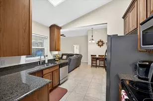 42 Russell Dr, Palm Coast, FL 32164 - Photo 9