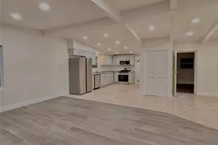 3015 NE 13th Dr, Gainesville, FL 32609 - Photo 9