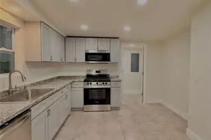 3015 NE 13th Dr, Gainesville, FL 32609 - Photo 13