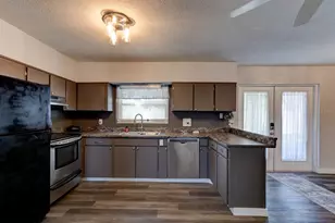 888 W Coquina Dr, Daytona Beach, FL 32117 - Photo 5