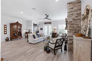 622 W 11th Ave, Mount Dora, FL 32757 - Photo 11