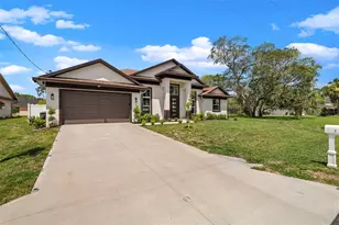 7 Fortune Ln, Palm Coast, FL 32137 - Photo 3