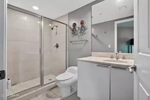 231 Riverside Dr, Daytona Beach, FL 32117 - Photo 27