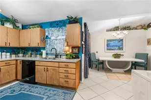 8 Ziegfeld Pl, Palm Coast, FL 32164 - Photo 13