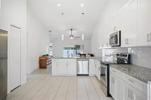 4 Lynton Pl, Palm Coast, FL 32137 - Photo 9