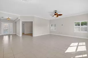 24 Viscaya Dr, Palm Coast, FL 32137 - Photo 5