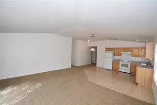 35 Brunswick Ln, Palm Coast, FL 32137 - Photo 9