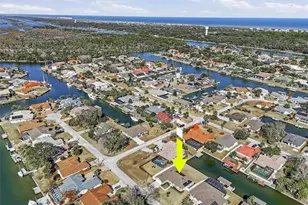 8 Creek Ct, Palm Coast, FL 32137 - Photo 3