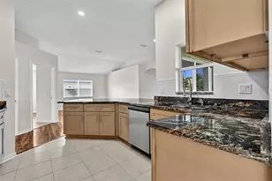 33 Phoenix Ln, Palm Coast, FL 32164 - Photo 13
