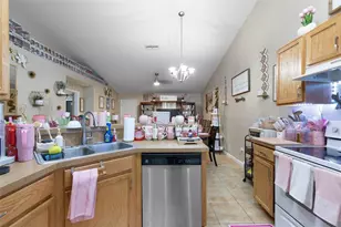 18 Regina Ln, Palm Coast, FL 32164 - Photo 11