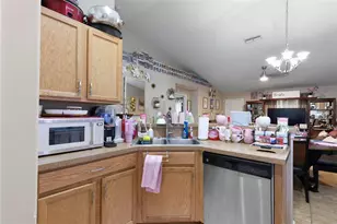 18 Regina Ln, Palm Coast, FL 32164 - Photo 11
