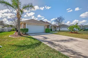 8 Zenger Ct, Palm Coast, FL 32164 - Photo 5