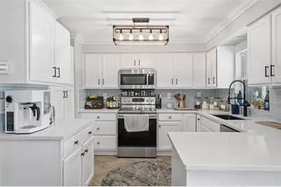 428 Longwood Circle, Longwood, FL 32750 - Photo 11