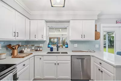 428 Longwood Circle, Longwood, FL 32750 - Photo 9