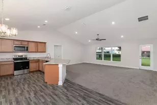 21 Richmond Dr, Palm Coast, FL 32164 - Photo 5