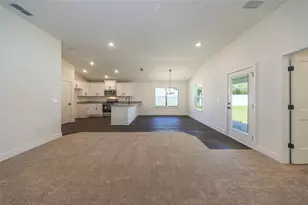 7 Ullynn Pl, Palm Coast, FL 32164 - Photo 9