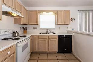 24 Roller Ln, Palm Coast, FL 32164 - Photo 3