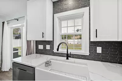 6 Zammer Court, Palm Coast, FL 32164 - Photo 7