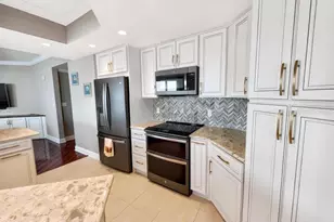 231 Riverside Dr, Daytona Beach, FL 32117 - Photo 15