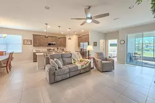 8 Lakeland Wy, Palm Coast, FL 32137 - Photo 11